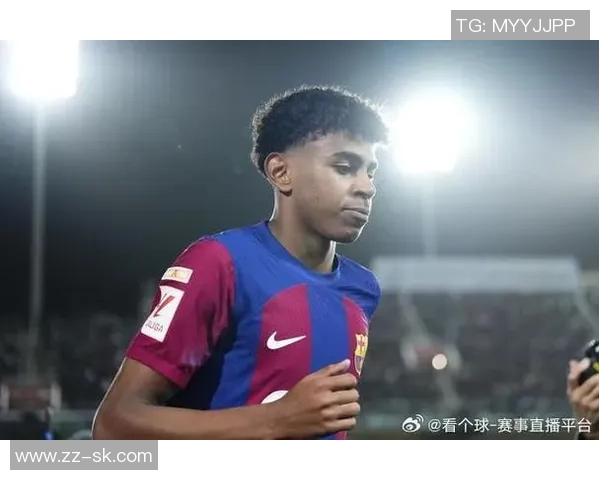 足球明星帅照与动漫男神的完美结合展现青春活力与运动魅力